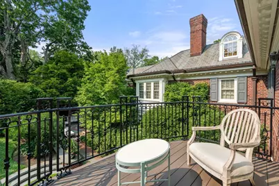 381 Warren Street, Brookline, MA 02445 - Photo 19