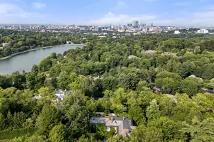381 Warren St, Brookline, MA 02445 - Photo 35