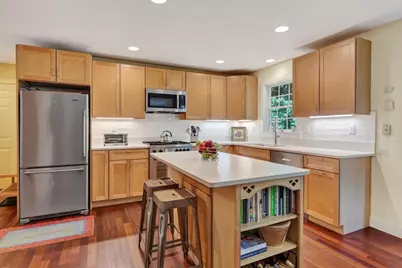 61 Canonicus Ave, Oak Bluffs, MA 02557 - Photo 9