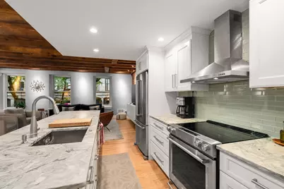 80 Commercial St #2, Boston, MA 02109 - Photo 17