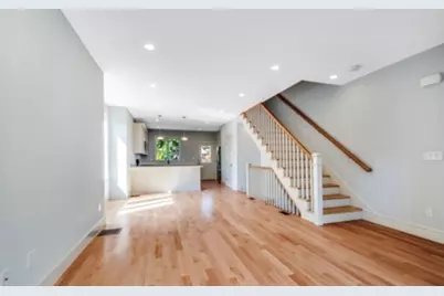 37 Bacon St #a, Watertown, MA 02472 - Photo 3