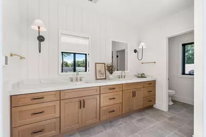 184 Brookline St, Needham, MA 02492 - Photo 27