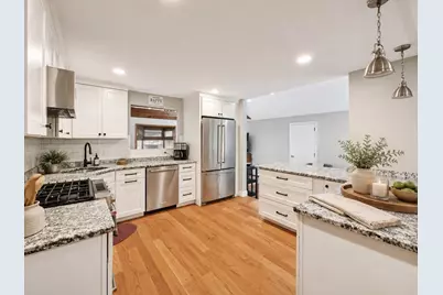 185 Marked Tree Rd, Holliston, MA 01746 - Photo 3