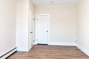 8 Kenwwod St, Boston, MA 02124 - Photo 15