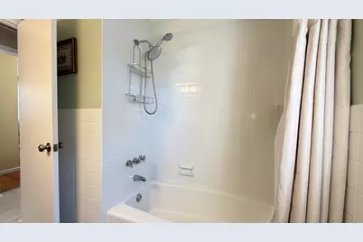 229 McCarthy Ave, Chicopee, MA 01020 - Photo 15