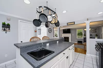 24 Evergreen Rd, Lakeville, MA 02347 - Photo 9