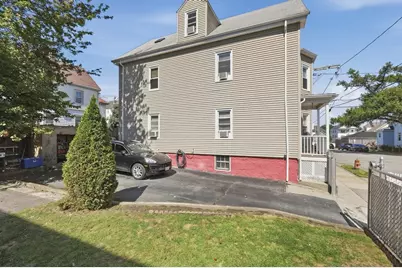 125 Reynolds St, New Bedford, MA 02746 - Photo 3