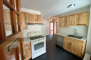 221 Mechanic St, Leominster, MA 01453 - Photo 1