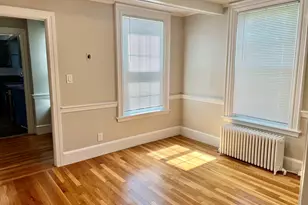 9 Arlington St, Reading, MA 01867 - Photo 9