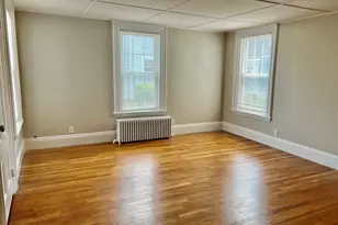 9 Arlington St, Reading, MA 01867 - Photo 3