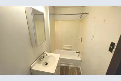 650 High St #1L, Holyoke, MA 01040 - Photo 5