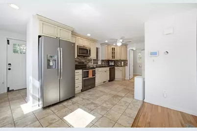 51 Mechanic St, Bellingham, MA 02019 - Photo 9