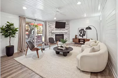 51 Mechanic St, Bellingham, MA 02019 - Photo 3