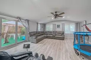 72 Mt Vernon St, Fitchburg, MA 01420 - Photo 7