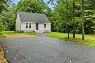 1088 Middleboro Ave, Taunton, MA 02718 - Photo 3