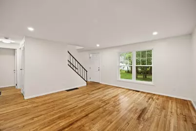 1088 Middleboro Ave, Taunton, MA 02718 - Photo 15