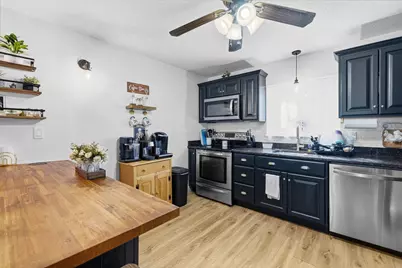 5455 N Main St #20E, Fall River, MA 02720 - Photo 3