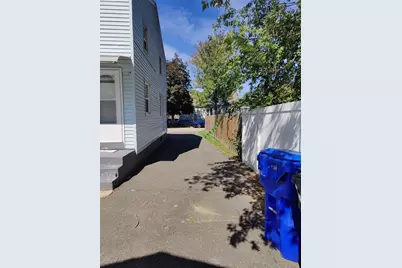 61-63 Wilson St, Springfield, MA 01104 - Photo 5