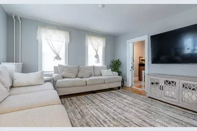 18 High St, Saugus, MA 01906 - Photo 3