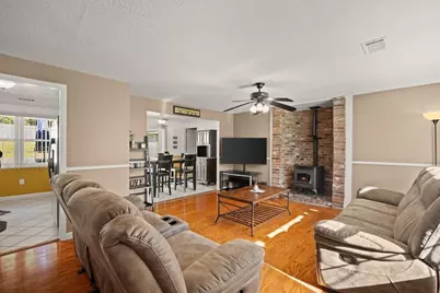 90 Smoke Rise Cir, Swansea, MA 02777 - Photo 5