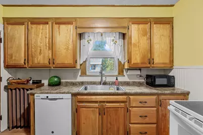 141 Brookside Ave, Brockton, MA 02301 - Photo 9