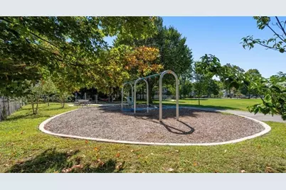 9 High Street Place #3, Brookline, MA 02445 - Photo 17
