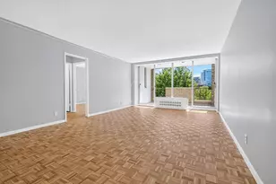 33 Pond Ave, Brookline, MA 02445 - Photo 5