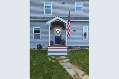 27 Dayton St, Lowell, MA 01852 - Photo 3