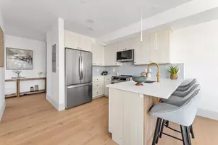 34 Oak St, Boston, MA 02136 - Photo 7