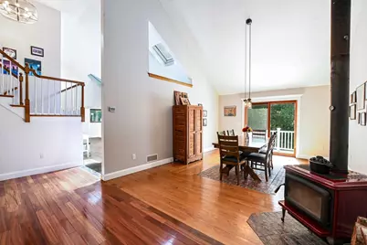 27 Brittany Ln, Dartmouth, MA 02747 - Photo 13