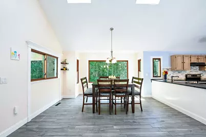 27 Brittany Ln, Dartmouth, MA 02747 - Photo 9