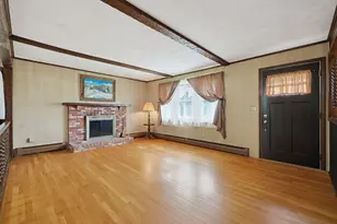 605 Wood St, Swansea, MA 02777 - Photo 9