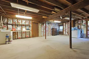605 Wood St, Swansea, MA 02777 - Photo 33