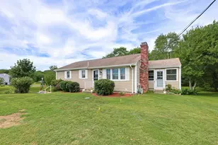 605 Wood St, Swansea, MA 02777 - Photo 3