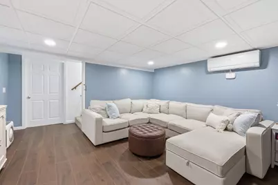 393 Cherry St, Holyoke, MA 01040 - Photo 19