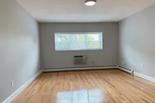 4 Oakcrest Rd, Boston, MA 02136 - Photo 3