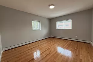 4 Oakcrest Rd, Boston, MA 02136 - Photo 7