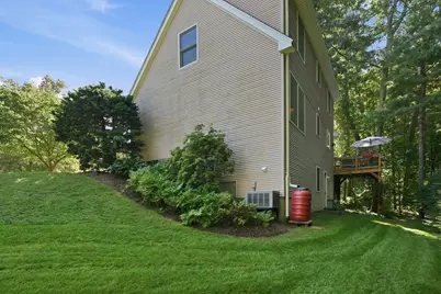 11 Stephanie Cir, Springfield, MA 01129 - Photo 33