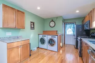 303 Alvord Pl, South Hadley, MA 01075 - Photo 9