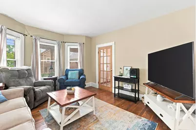 10 Albion St, Medford, MA 02155 - Photo 3