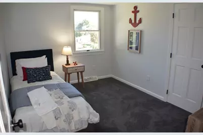 109 Homer Dr, Somerset, MA 02726 - Photo 9