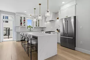 19 Ashland St, Boston, MA 02122 - Photo 7