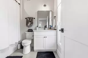 19 Ashland St, Boston, MA 02122 - Photo 27