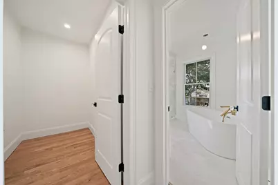 118 Prospect St, Gloucester, MA 01930 - Photo 21