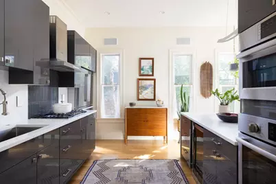 38 Linden St #4, Brookline, MA 02445 - Photo 5