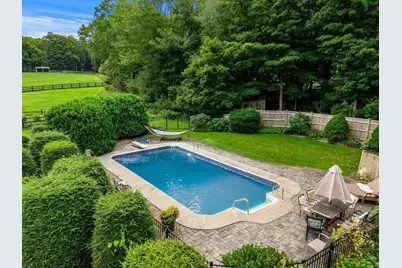 36 Cross St, Topsfield, MA 01983 - Photo 3