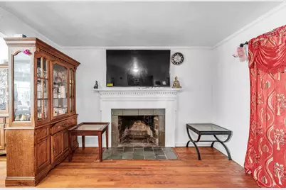 135 Emerson St, Springfield, MA 01118 - Photo 9