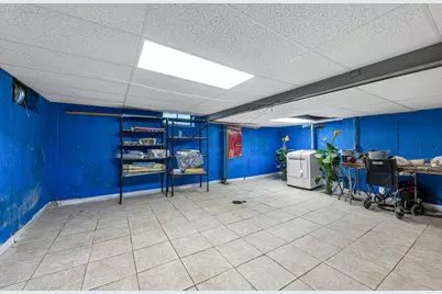 135 Emerson St, Springfield, MA 01118 - Photo 37