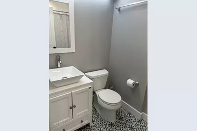 8 Chestnut Ave #1, Boston, MA 02130 - Photo 11