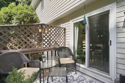 266 Grove St #2, Northampton, MA 01060 - Photo 27